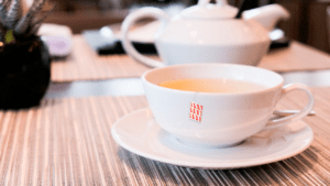 Chá de camomila - Quais os benefícios de beber regularmente?